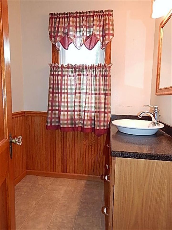 5226 County Road Onslow, IA 52321 - Photo 9 of 21 Gallery Image 9