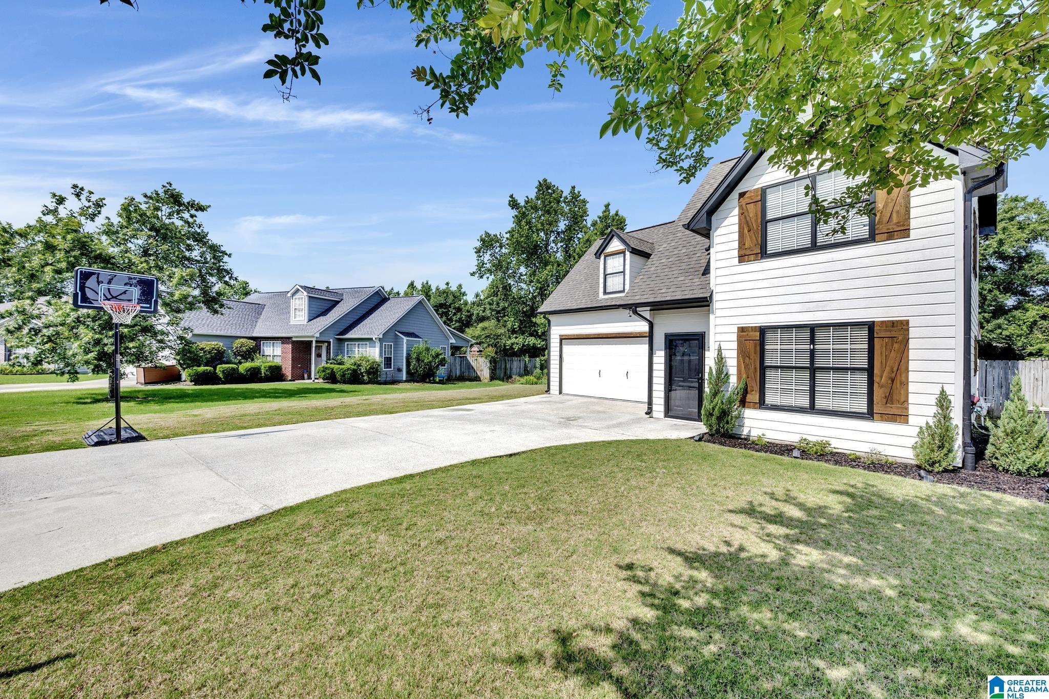 1004 Meriweather Court Calera, AL 35040 - Photo 5 of 31