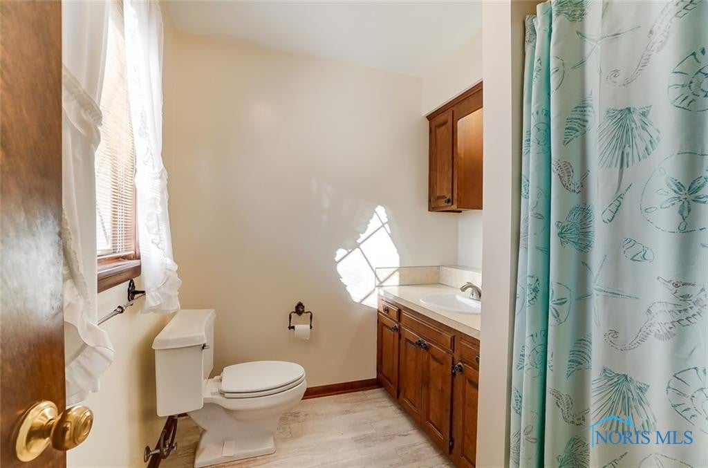 412 Eagle Point Road Rossford, OH 43460 - Photo 21 of 38 Gallery Image 21