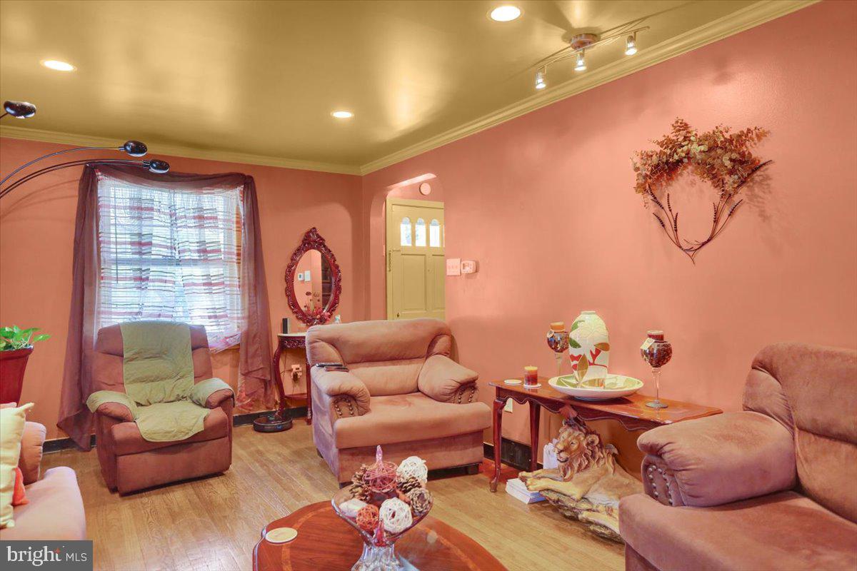 122 Kenhorst Boulevard Reading, PA 19607 - Photo 3 of 19 Gallery Image 3