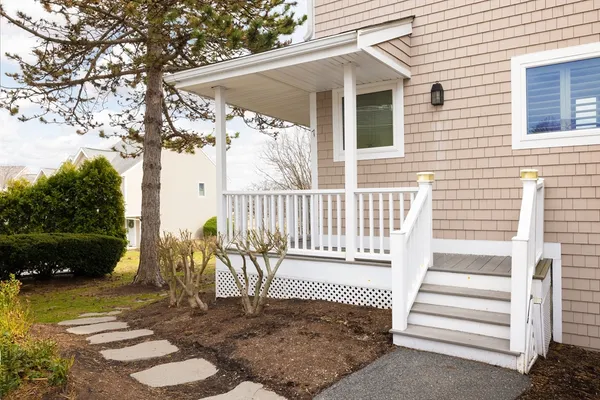 $1,100,000 | 7 Cutter Lane, Unit 7, Quincy, MA 02171