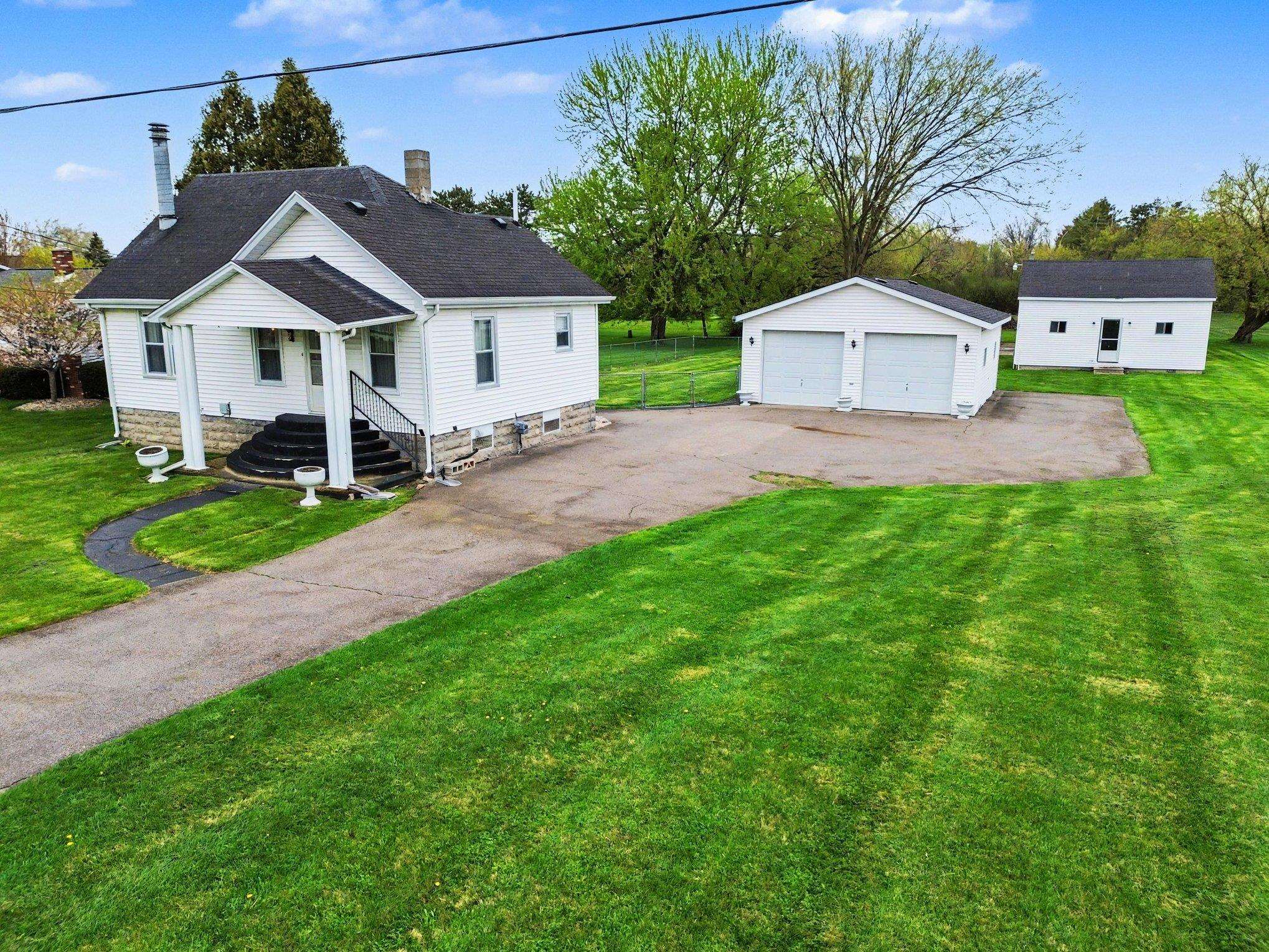 2446 West German Road Bay City, MI 48708 - Photo 1 of 15