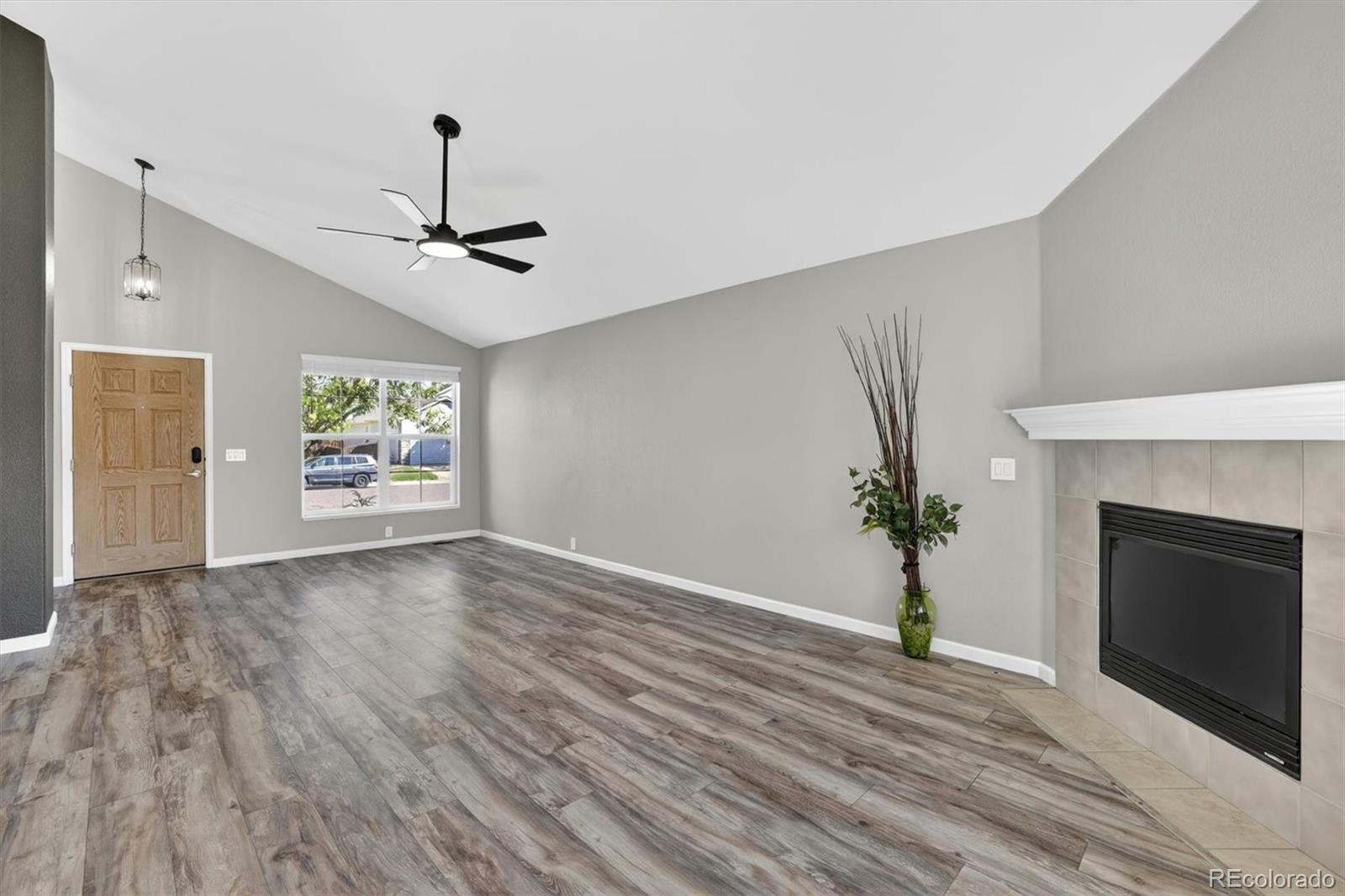 11332 Niagara Street Thornton, CO 80233 - Photo 4 of 22