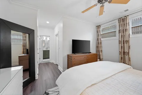 $825,000 | 2219 North Campbell Avenue, Unit 1N, Chicago, IL 60647