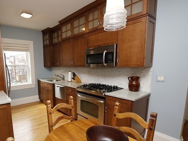 919 Beacon Street, Unit 2 Boston, MA 02215 - Photo 5 of 11