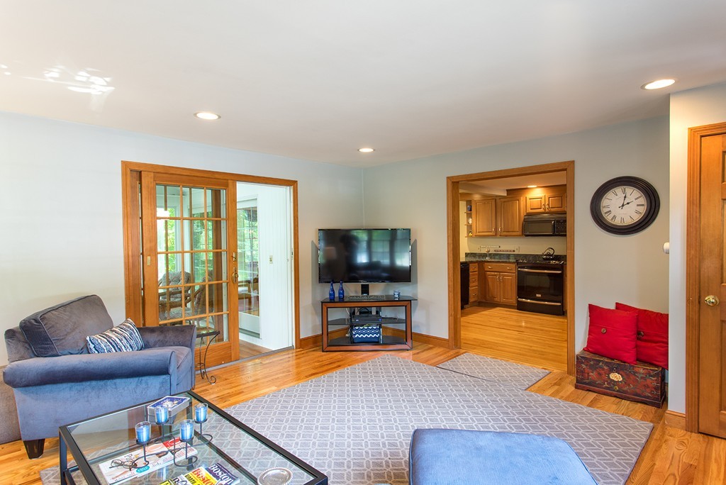 55 Tennyson Road Reading, MA 01867 - Photo 3 of 20 Gallery Image 3