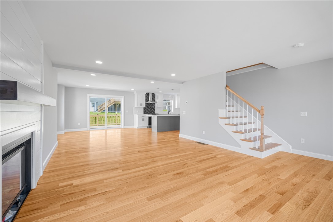 188 St Louis Avenue Woonsocket, RI 02895 - Photo 4 of 30