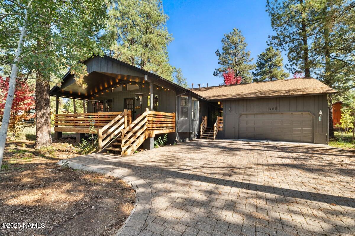 a view of outdoor space yard and patio