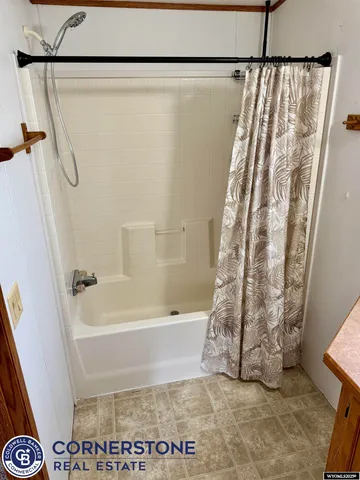 $35,900 | 477 Westshore Road, Casper, WY 82601