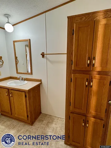 $35,900 | 477 Westshore Road, Casper, WY 82601