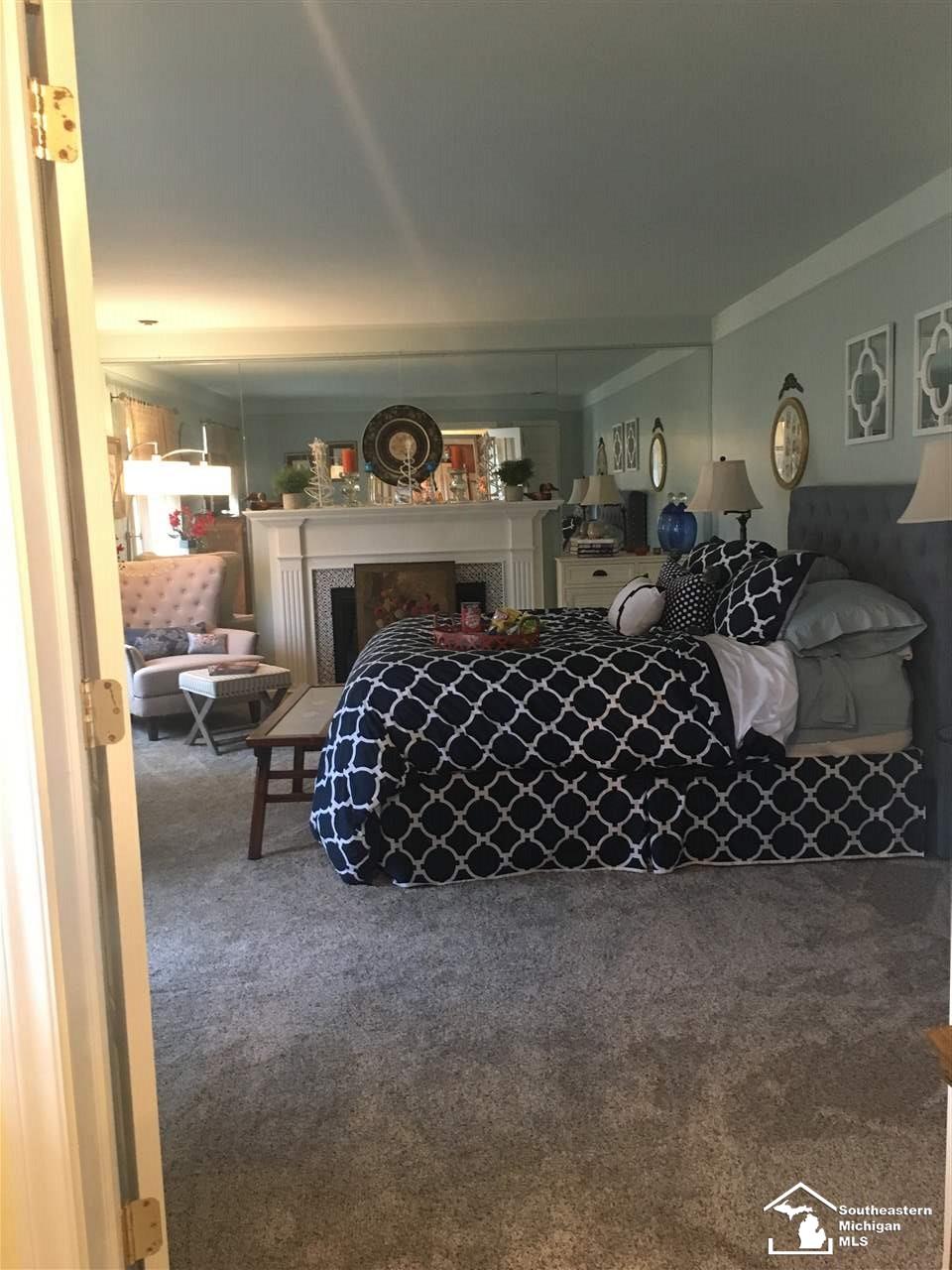 30434 South Gibraltar Road Gibraltar, MI 48173 - Photo 14 of 61