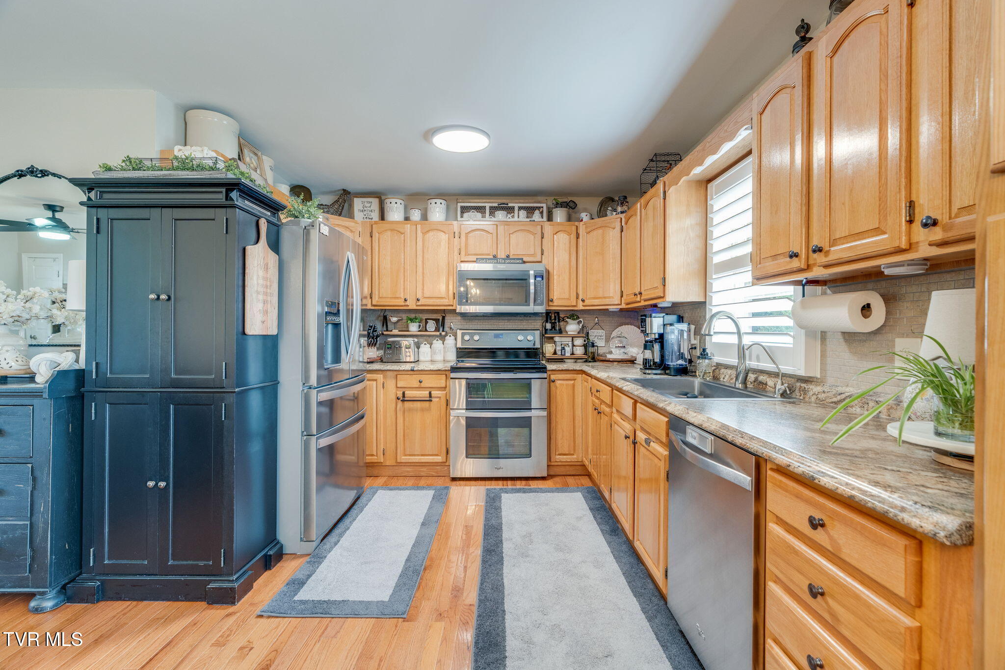 69 Pine Ridge Drive Afton, TN 37616 - Photo 10 of 38 010 (23)