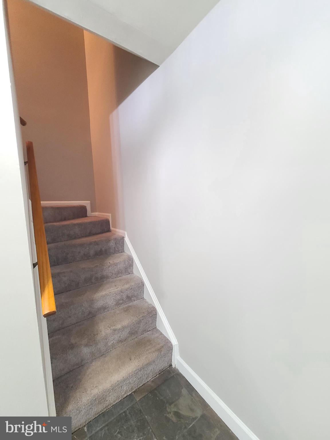 9050 Reynolds Place Manassas, VA 20110 - Photo 17 of 26 a view of entryway