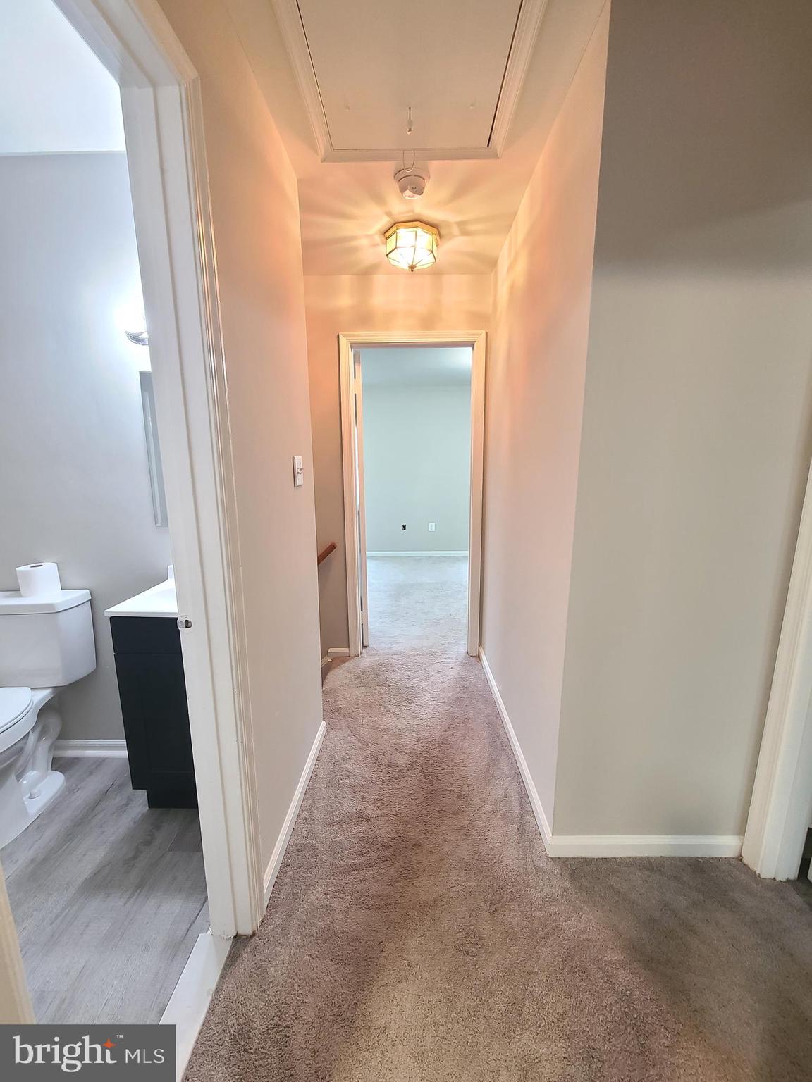 9050 Reynolds Place Manassas, VA 20110 - Photo 18 of 26 wooden floor in a gallery