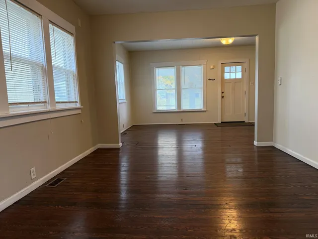 $164,900 | 1111 South 27th Street, South Bend, IN 46615