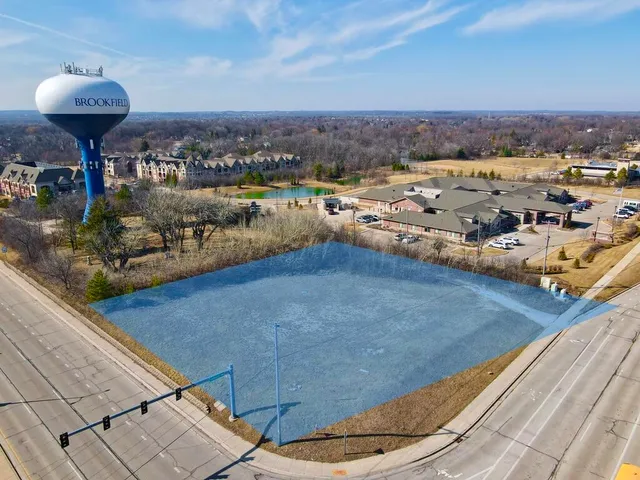 $350,000 | Lt2 Capitol Drive, Brookfield, WI 53045