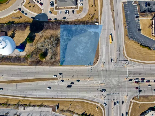 $350,000 | Lt2 Capitol Drive, Brookfield, WI 53045