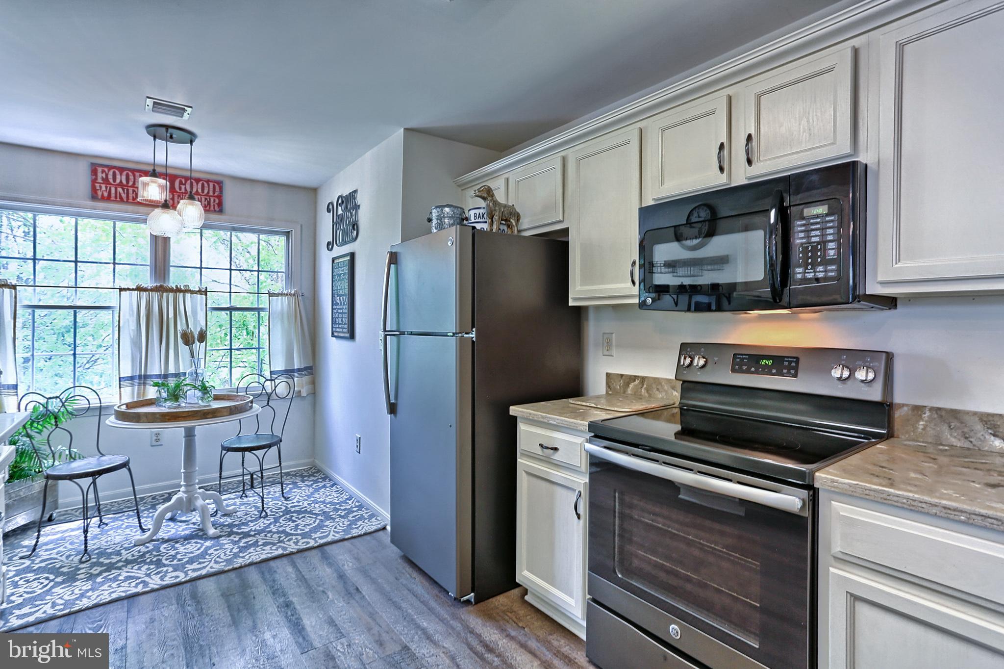 4527 Deer Path Road Harrisburg, PA 17110 - Photo 12 of 23 Newer GE Slate Appliances