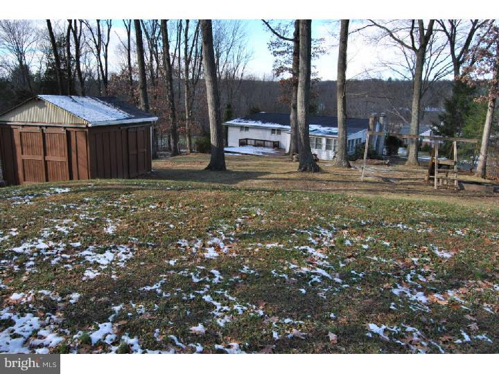 40 Hollow Road Telford, PA 18969 - Photo 21 of 25 Exterior Back