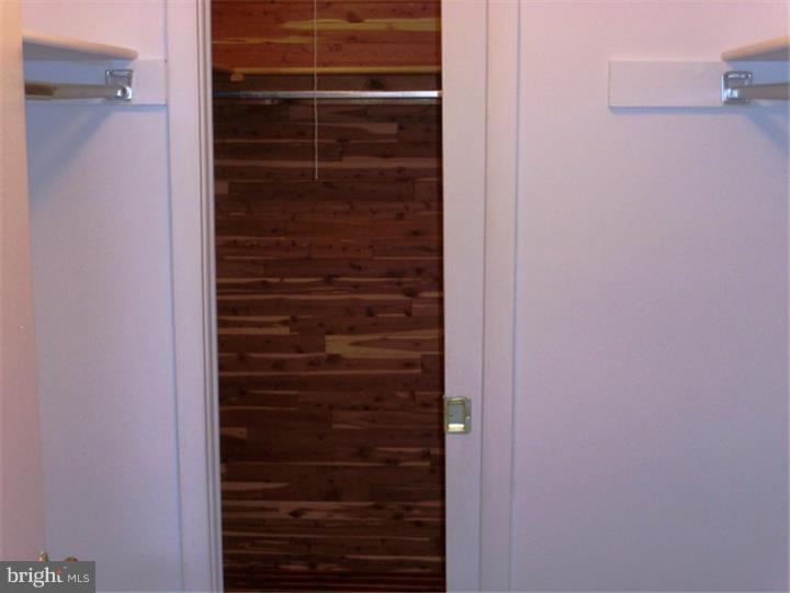 40 Hollow Road Telford, PA 18969 - Photo 10 of 25 Closet