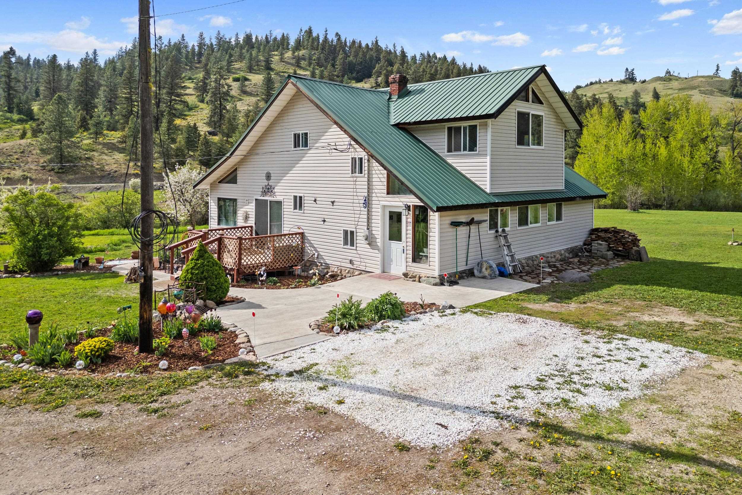 3063 Hungry Hill Road Kettle Falls, WA 99141 - Photo 4 of 50 Gallery Image 4