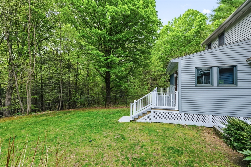 591 Kennedy Road Northampton, MA 01053 - Photo 38 of 42