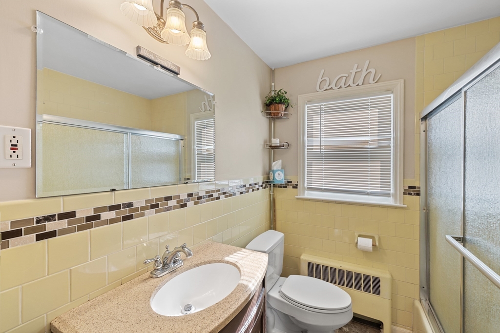 16 Thornton Road Worcester, MA 01606 - Photo 15 of 29 Gallery Image 15
