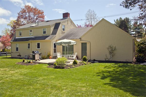10 Longmeadow Road Hingham, MA 02043 - Photo 8 of 8 Gallery Image 8