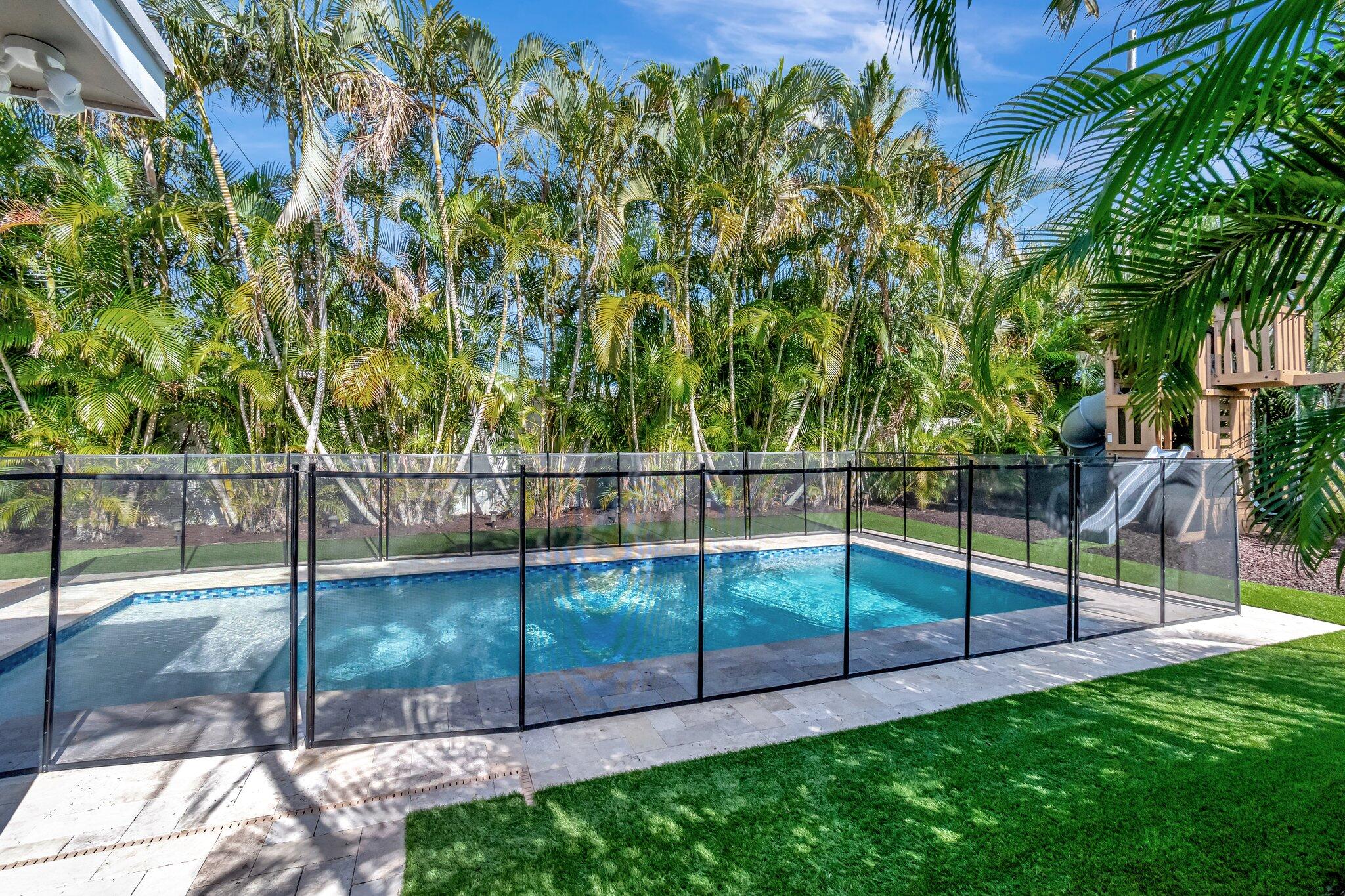 851 Southwest 7th Street Boca Raton, FL 33486 - Photo 27 of 36 Pool