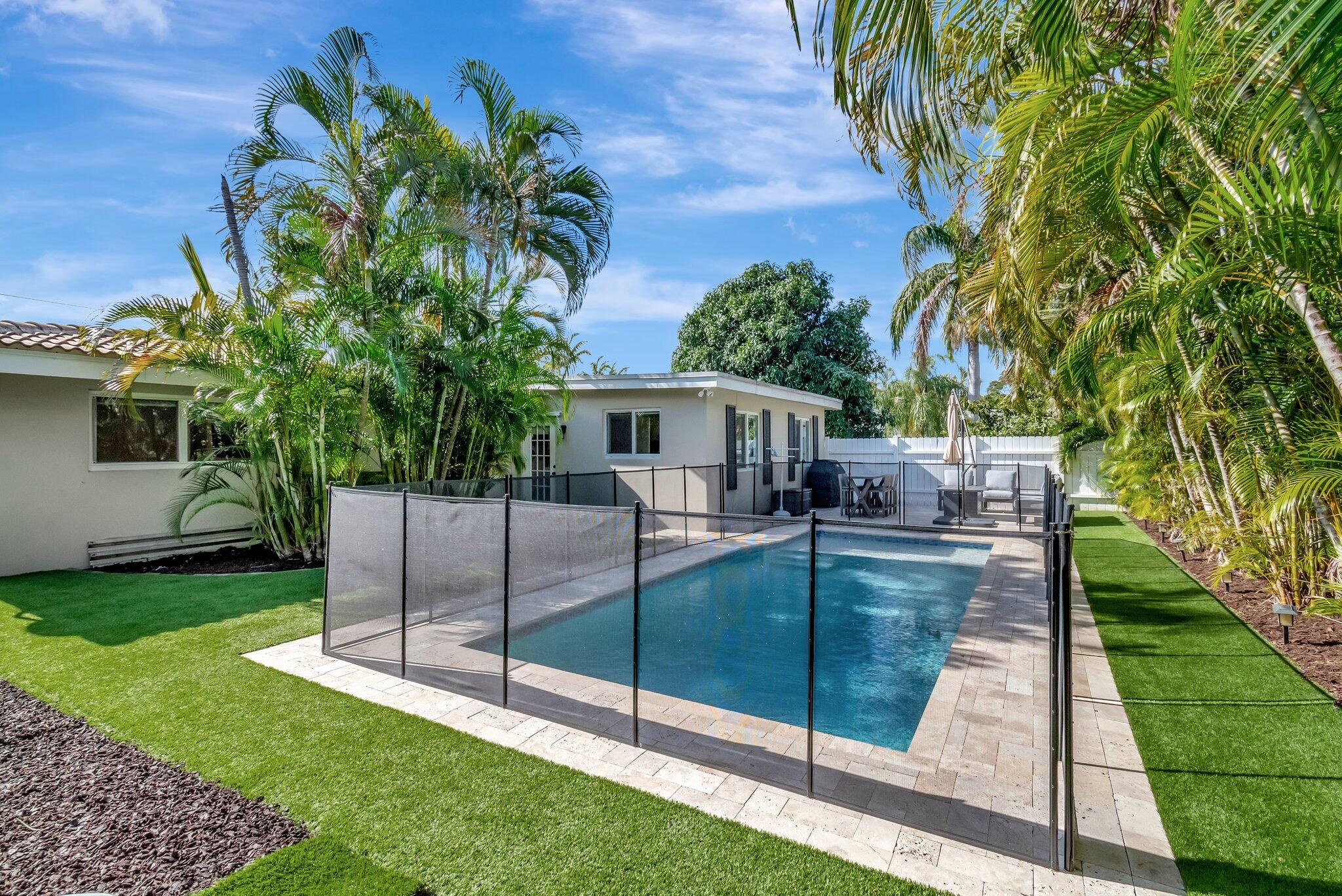 851 Southwest 7th Street Boca Raton, FL 33486 - Photo 31 of 36 Backyard