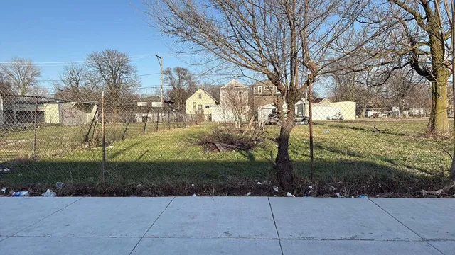 $35,000 | 5215 South Halsted Street, Chicago, IL 60609