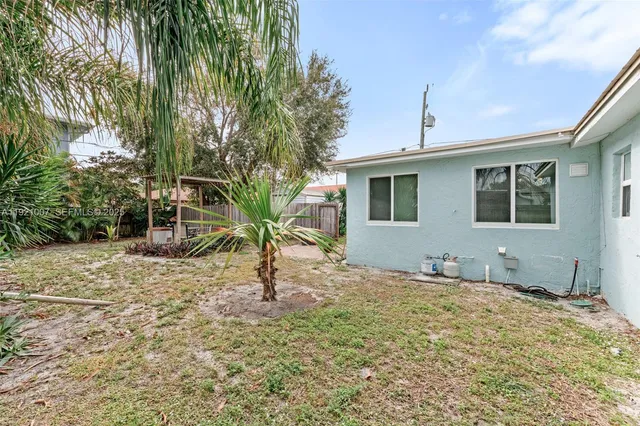 $2,650 | 112 Milton Street, Unit 114, Lantana, FL 33462