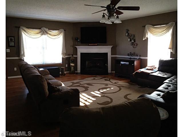 4634 Cornelius Road East Bend, NC 27018 - Photo 3 of 16 Living Room.