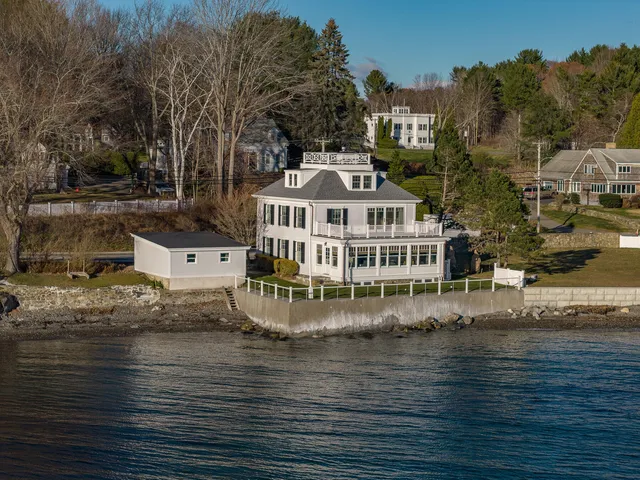 $2,600,000 | 72 Pepperrell Road, Kittery, ME 03905