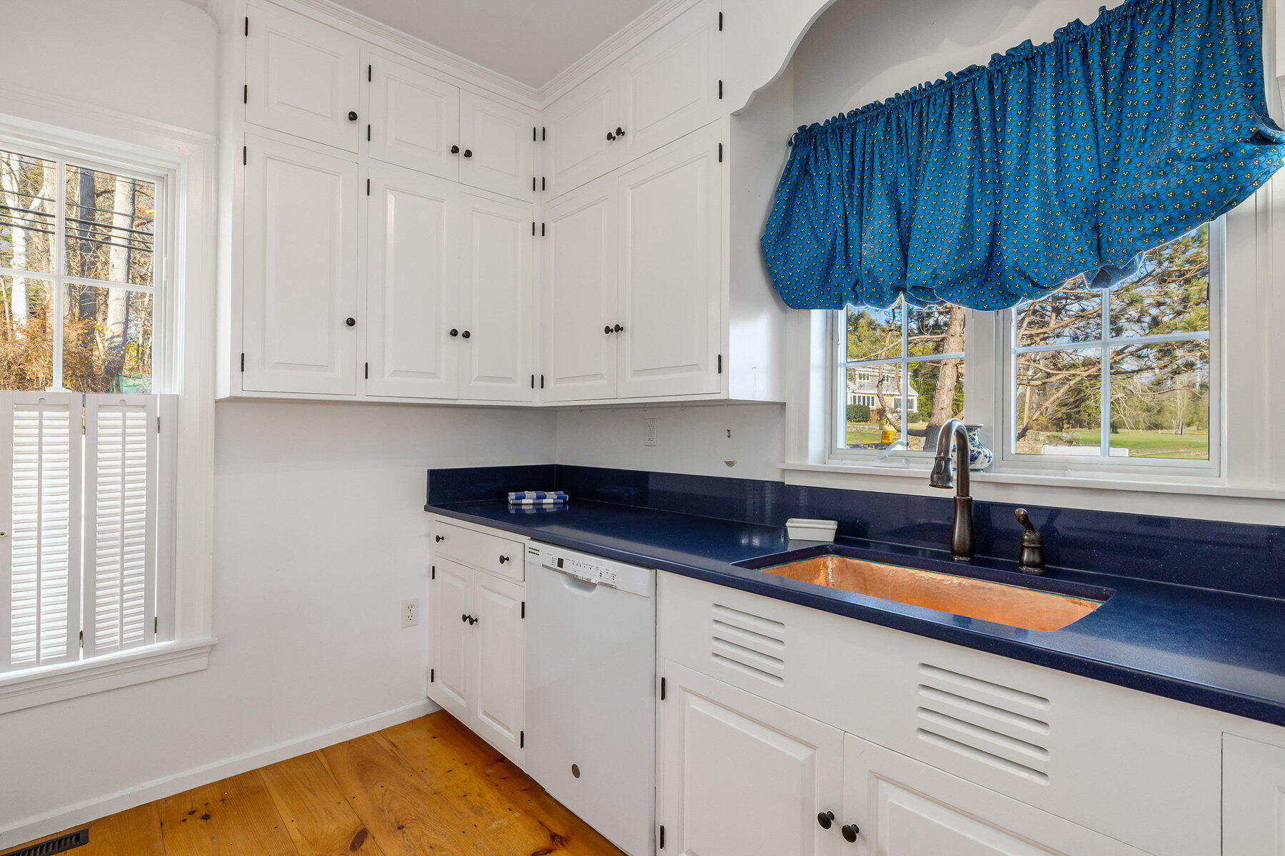 72 Pepperrell Road Kittery, ME 03905 - Photo 23 of 57 Kitchen with hammered copper sink