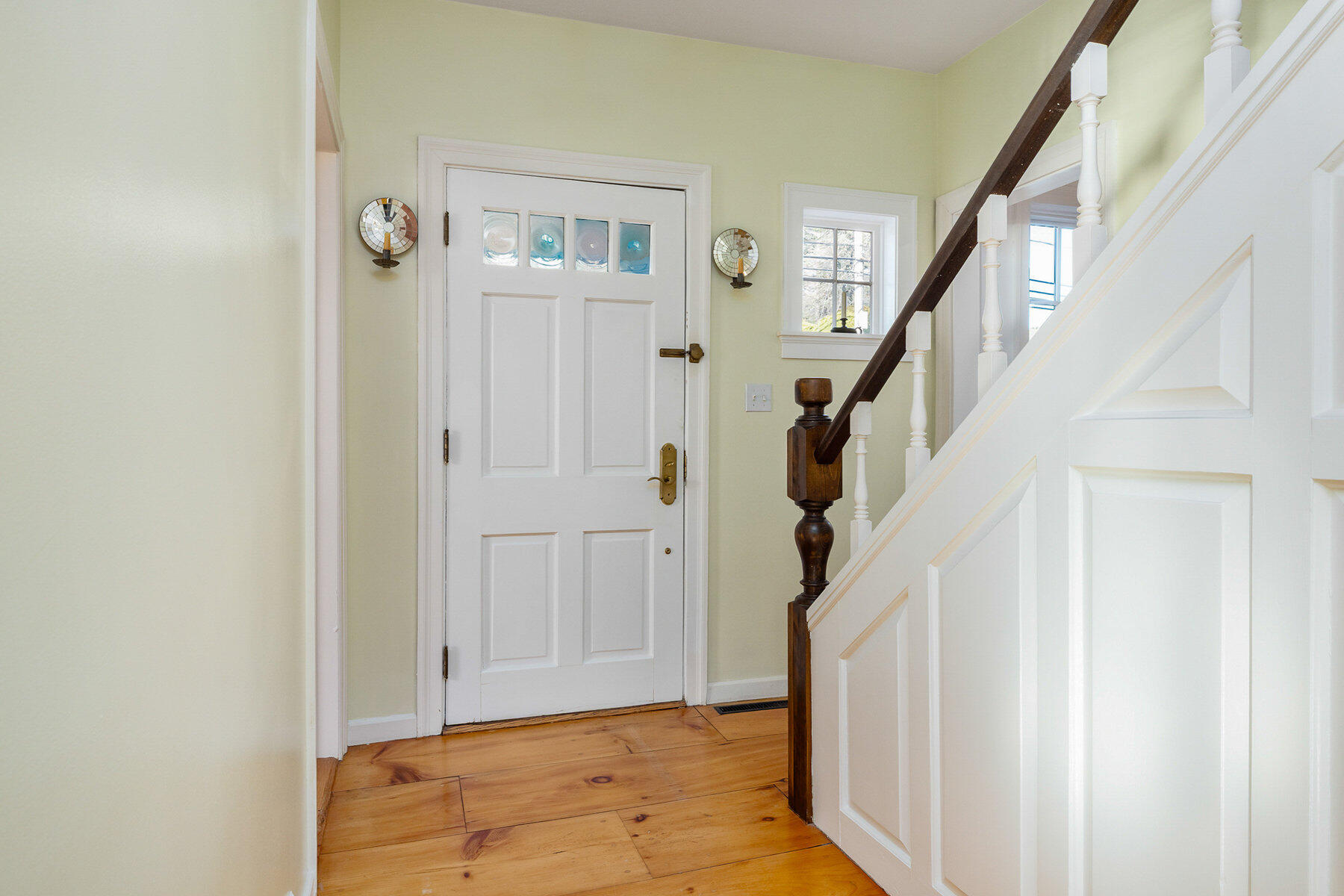 72 Pepperrell Road Kittery, ME 03905 - Photo 30 of 57 Front stairs- view #2