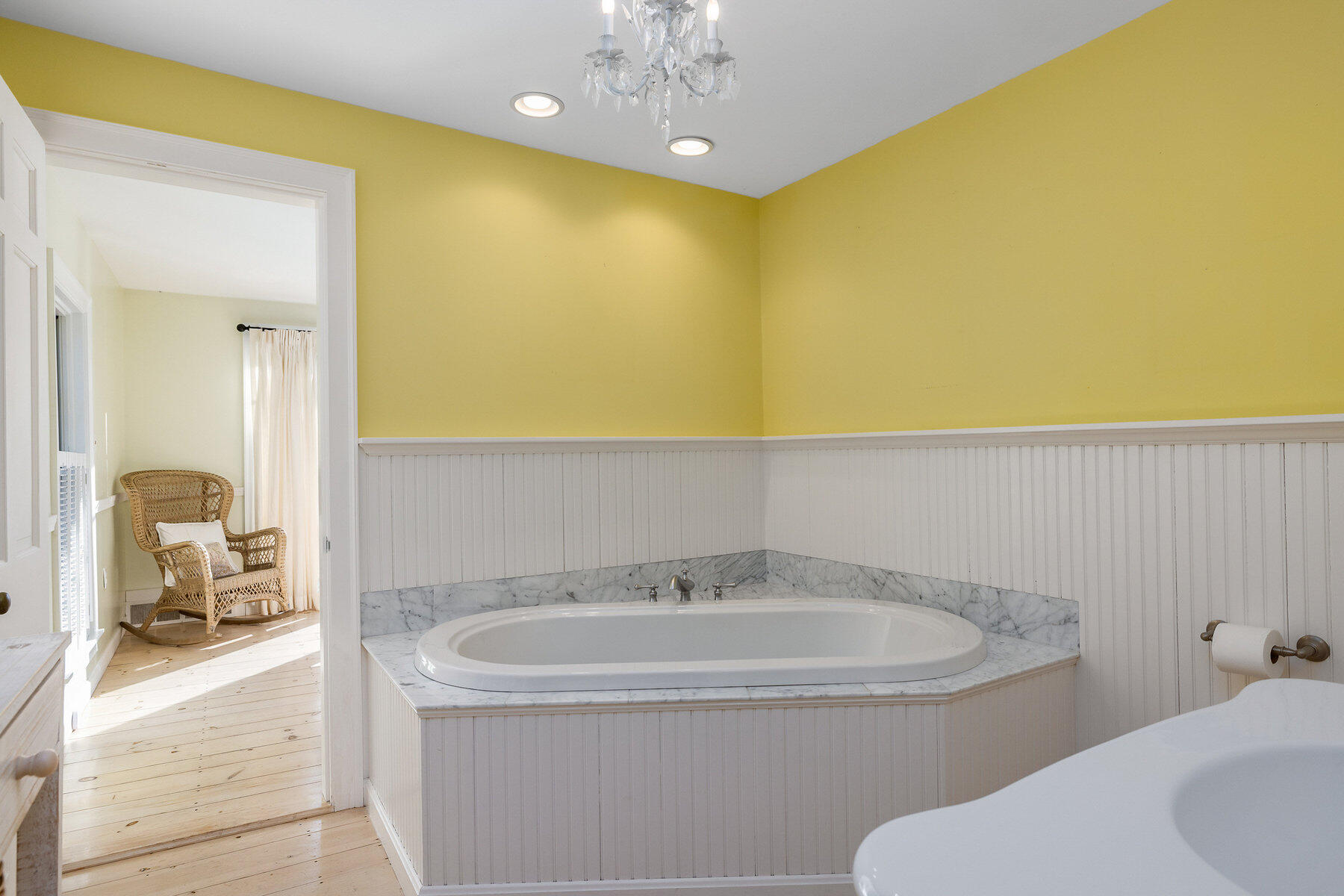 72 Pepperrell Road Kittery, ME 03905 - Photo 42 of 57 Primary bath