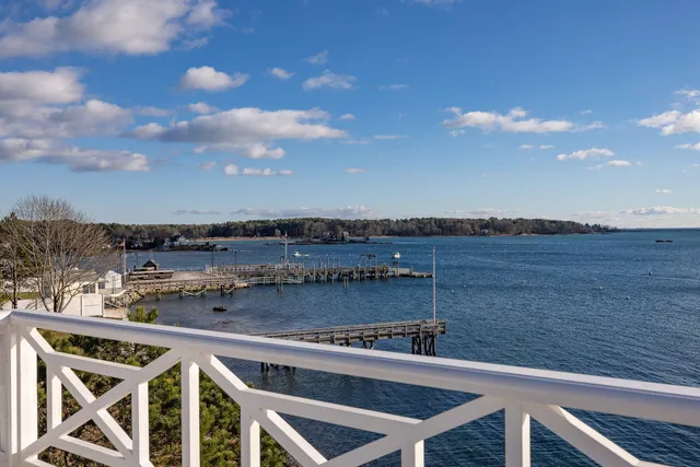 $2,600,000 | 72 Pepperrell Road, Kittery, ME 03905