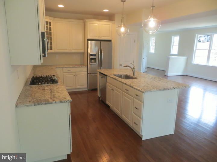 100 Hillside Circle Radnor, PA 19085 - Photo 7 of 22