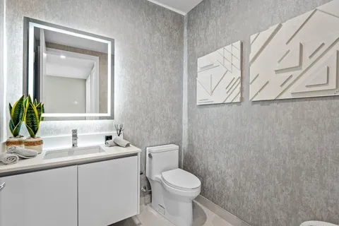 $2,895,000 | 220 Lake Shore Drive, Unit 2123, Lake Park, FL 33403