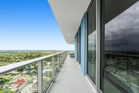 $2,895,000 | 220 Lake Shore Drive, Unit 2123, Lake Park, FL 33403