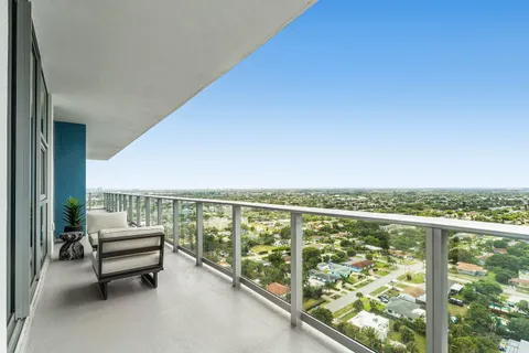 $2,895,000 | 220 Lake Shore Drive, Unit 2123, Lake Park, FL 33403