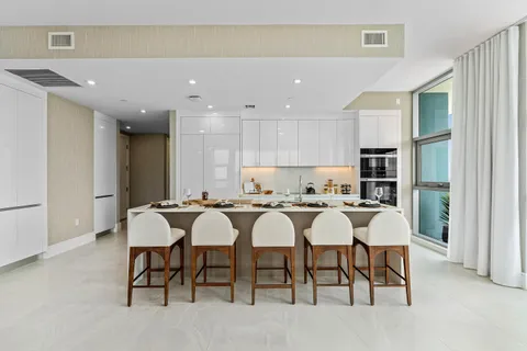 $2,895,000 | 220 Lake Shore Drive, Unit 2123, Lake Park, FL 33403
