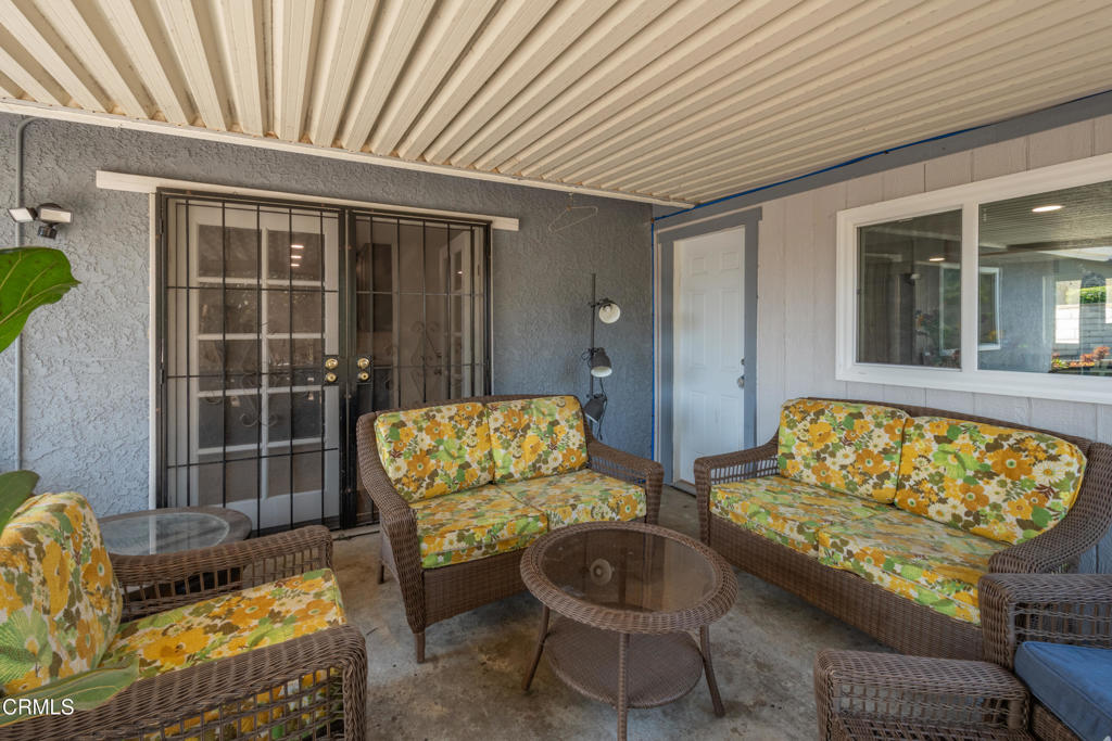 670 Joliet Place Oxnard, CA 93030 - Photo 28 of 33 a living room with furniture and a window