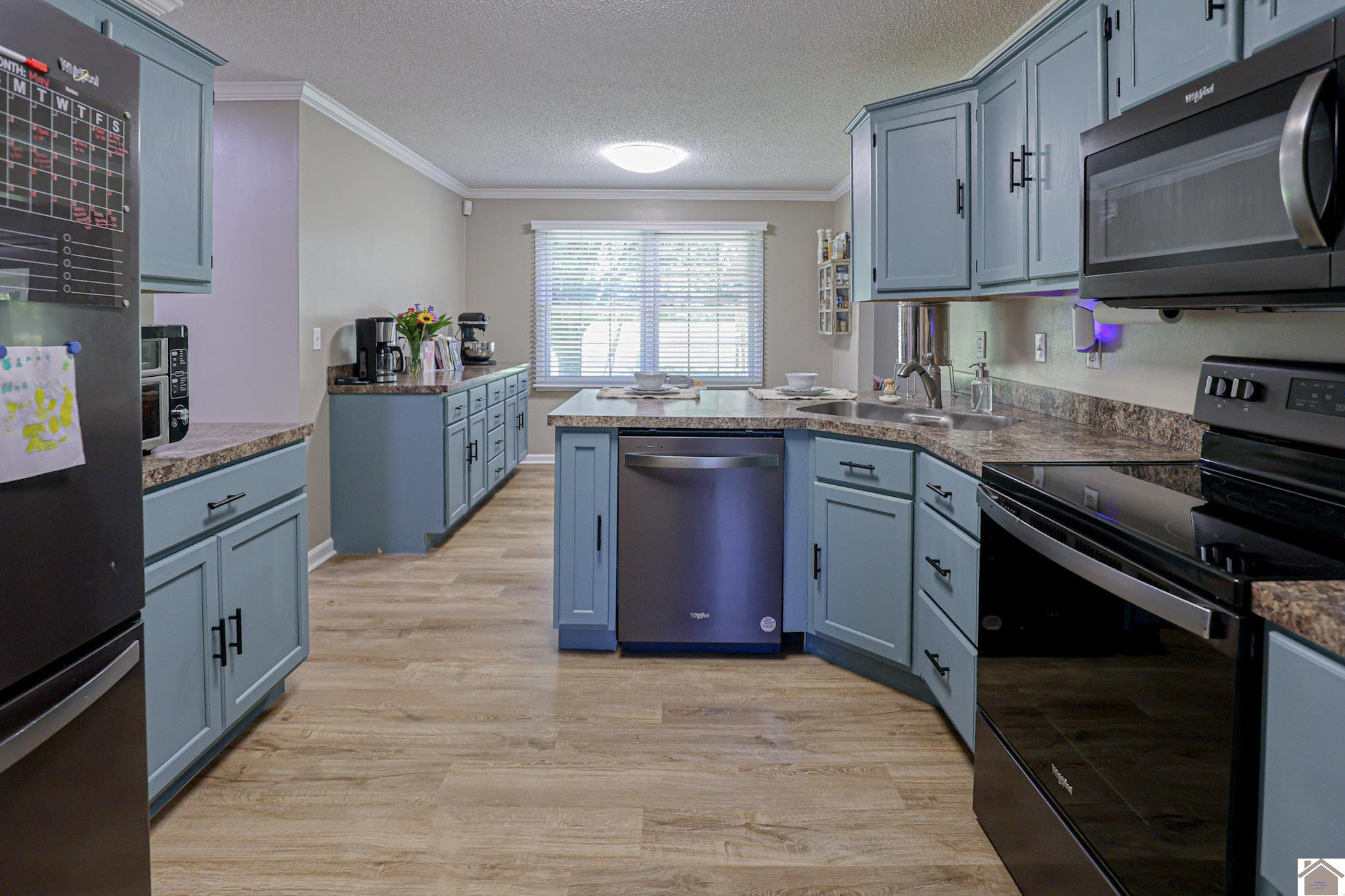 4055 Lovelaceville Road Paducah, KY 42001 - Photo 20 of 35 Kitchen