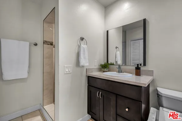 $1,285,000 | 1127 15th Street, Unit A, Santa Monica, CA 90403