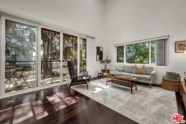 $1,285,000 | 1127 15th Street, Unit A, Santa Monica, CA 90403