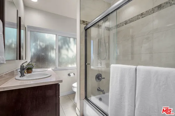$1,285,000 | 1127 15th Street, Unit A, Santa Monica, CA 90403