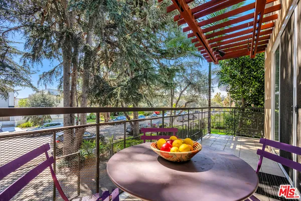 $1,285,000 | 1127 15th Street, Unit A, Santa Monica, CA 90403