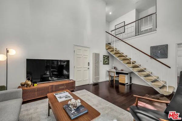 $1,285,000 | 1127 15th Street, Unit A, Santa Monica, CA 90403